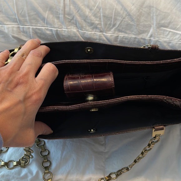 Anne2Klein woman’s leather bag - Picture 6 of 11